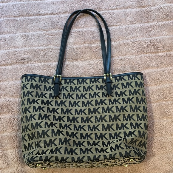 Michael Kors Black and Tan Tote Bag - Picture 6 of 7